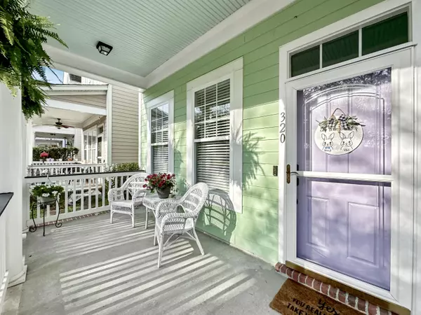 Summerville, SC 29483,320 Barberry St