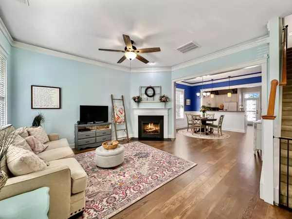 Summerville, SC 29483,320 Barberry St