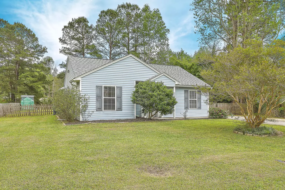 Summerville, SC 29483,222 Lipman St