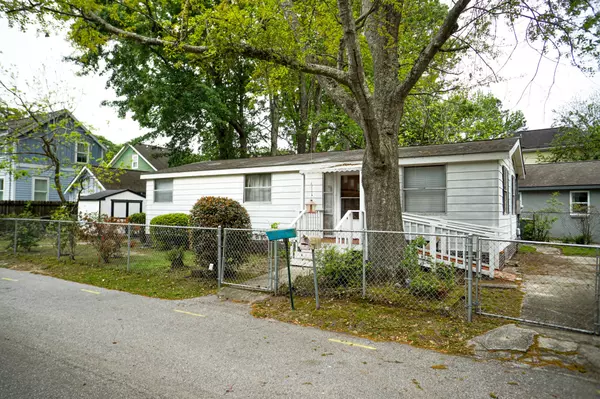 Charleston, SC 29407,911 East St