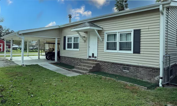 Moncks Corner, SC 29461,678 Lakeside Dr