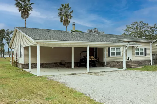 Moncks Corner, SC 29461,678 Lakeside Dr