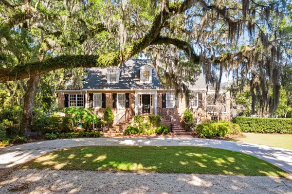 8 New Town Ln, Charleston, SC 29407