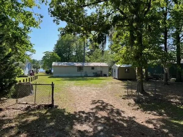 Summerton, SC 29148,2053 Clubhouse Rd