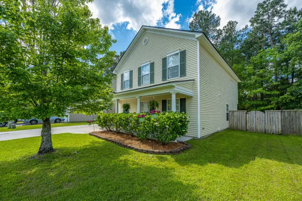 325 Jamestown Dr, Summerville, SC 29486