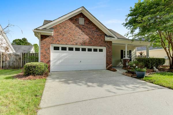 302 Garden Grove Dr, Summerville, SC 29485