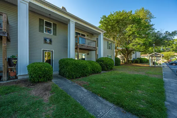 James Island, SC 29412,1402 Camp Rd #8e