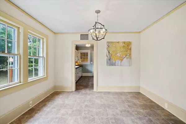 Kingstree, SC 29556,106 Oak St St