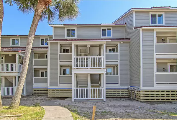 Folly Beach, SC 29439,71 Mariners Cay Dr