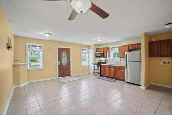 Kingstree, SC 29556,108 Oak St