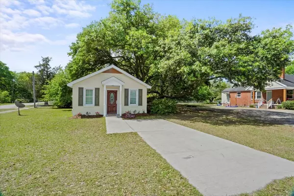 Kingstree, SC 29556,108 Oak St