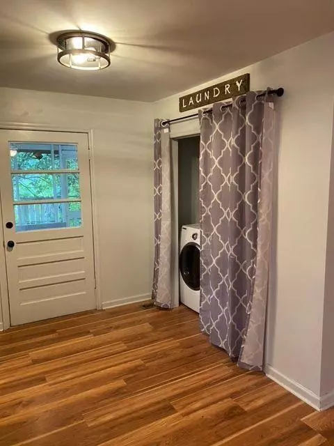 Awendaw, SC 29429,7477 N Highway 17