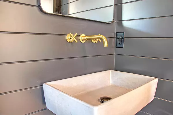 Charleston, SC 29403,5 Gordon St