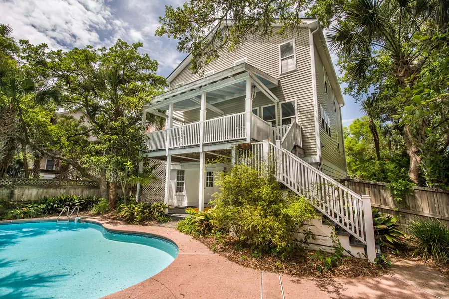 311 W Indian Ave, Folly Beach, SC 29439