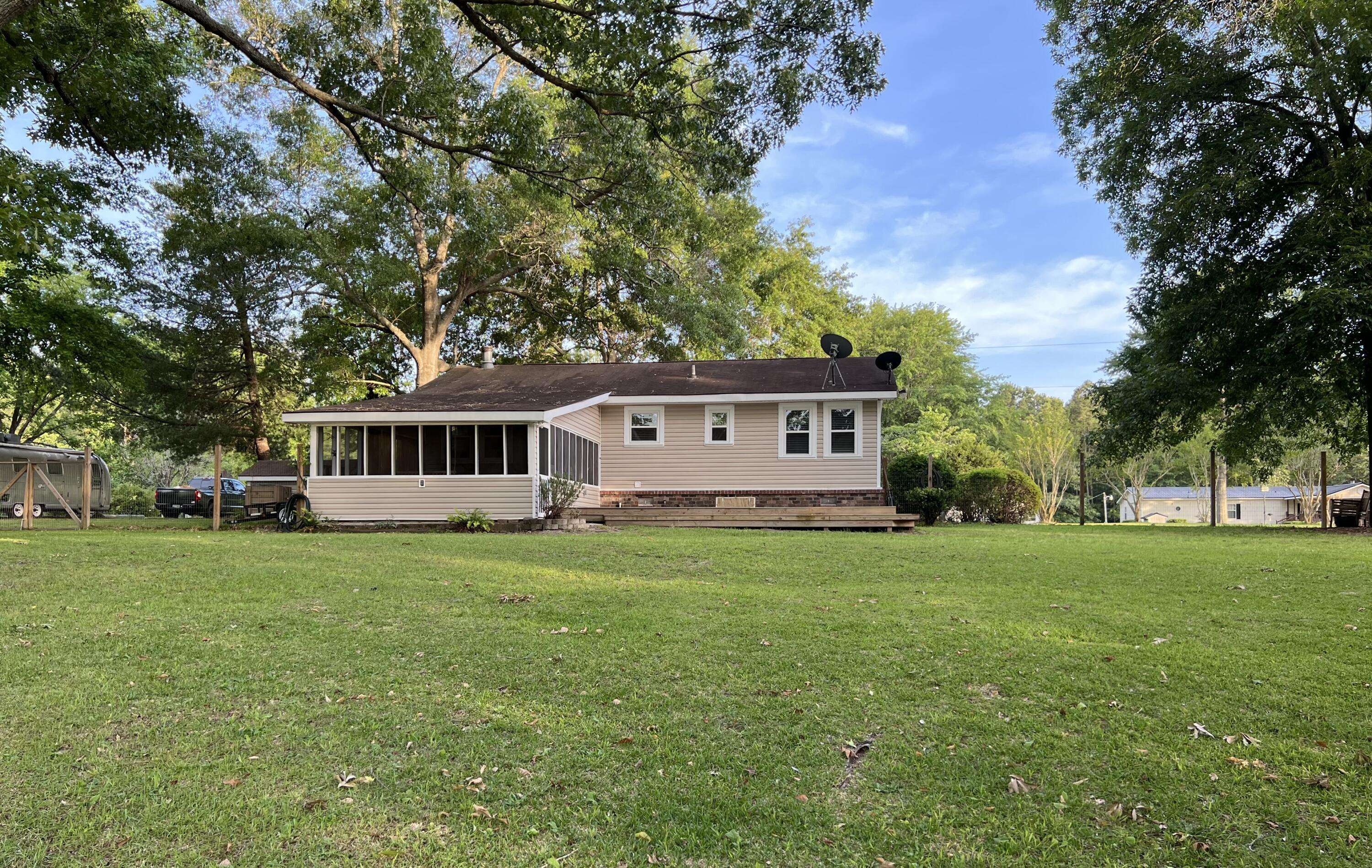 Eutawville, SC 29048,138 Ash Hill Dr