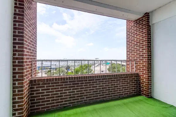 Charleston, SC 29401,14 Lockwood Dr #4k