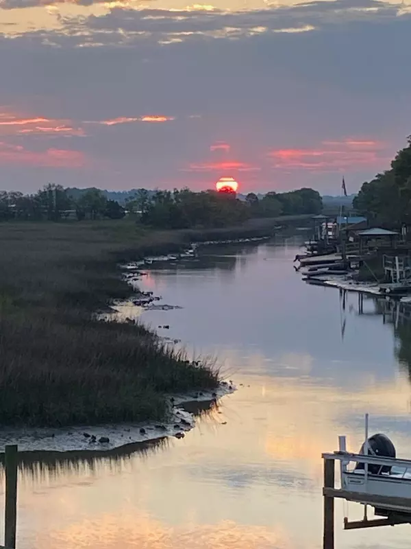 Folly Beach, SC 29439,2242 Folly Rd