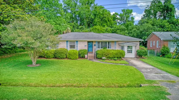 2050 Cheraw Dr, Charleston, SC 29412