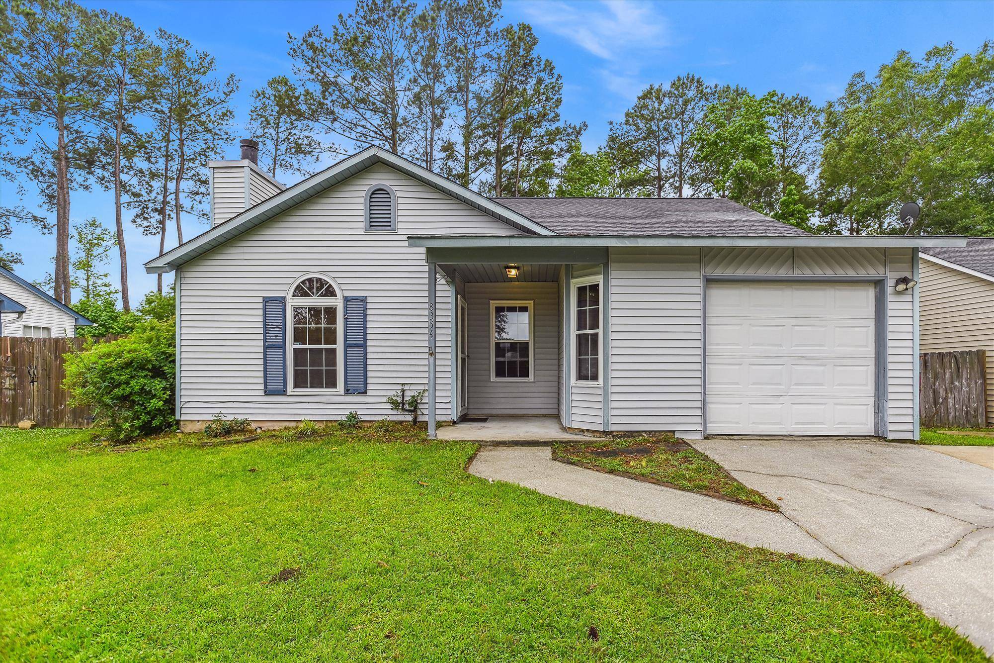 8354 Whitehaven Dr, North Charleston, SC 29420