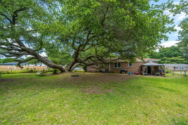 1339 Bresee St, Charleston, SC 29412