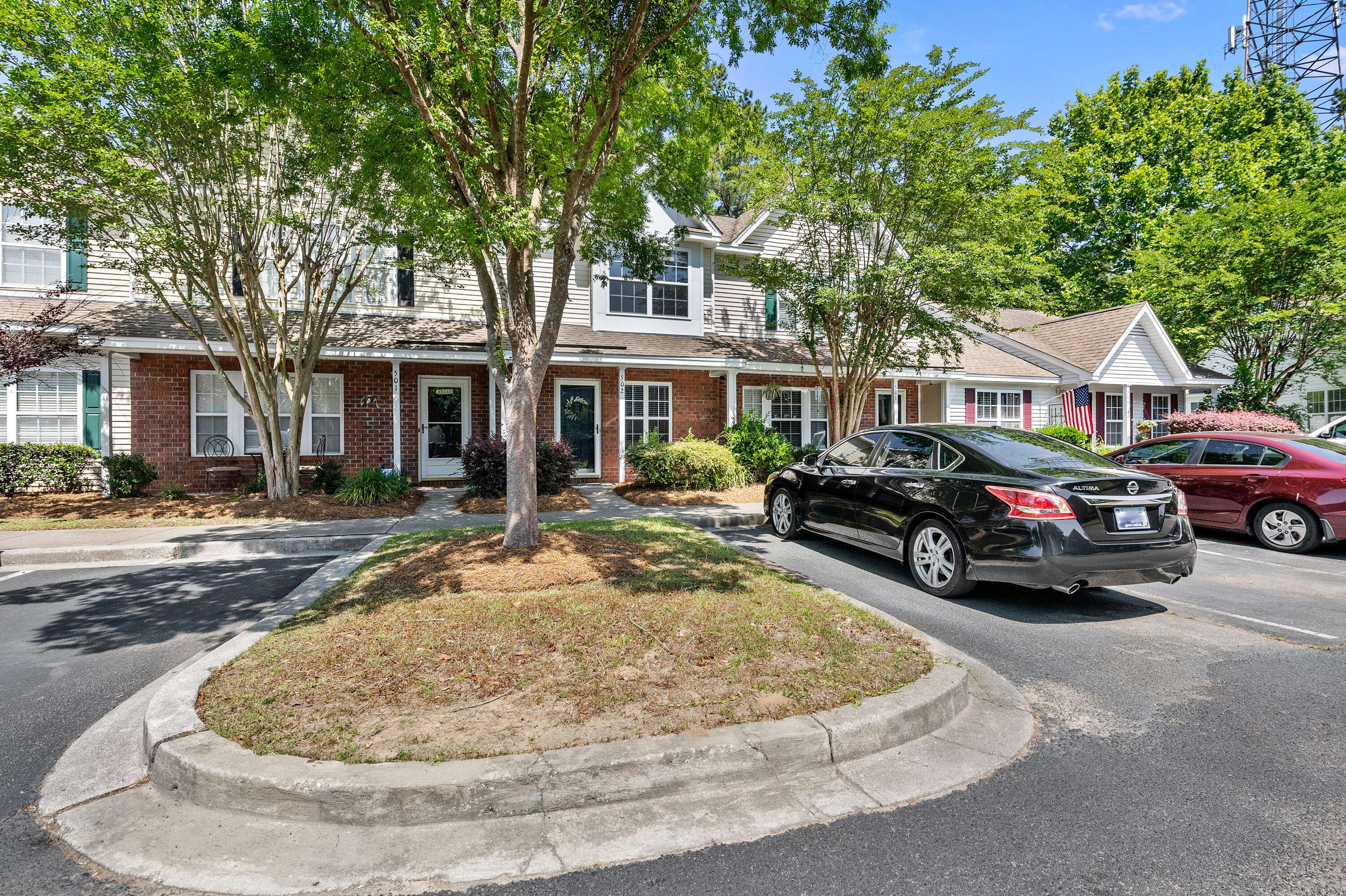 502 Yellow Hawthorne Cir, Summerville, SC 29483