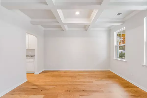 Summerville, SC 29483,141 Cherry Grove Dr