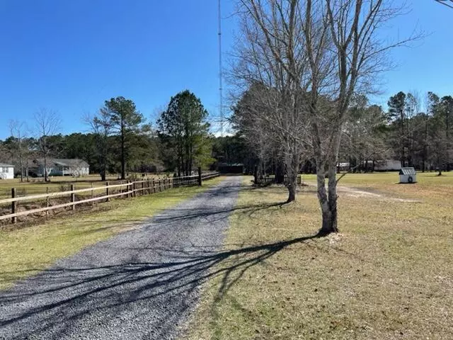 1050 Timmons Acres Ln, Awendaw, SC 29429