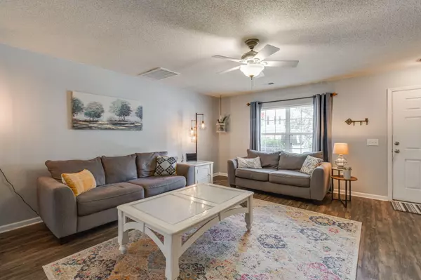 Summerville, SC 29483,126 Ducane St