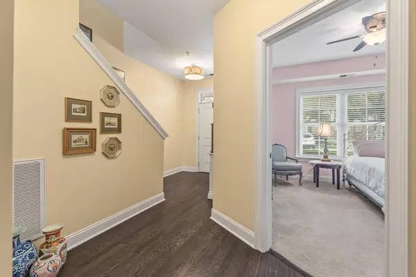 Mount Pleasant, SC 29464,656 Coleman Blvd #204