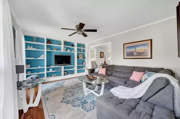 Charleston, SC 29412,1204 Oakcrest Dr