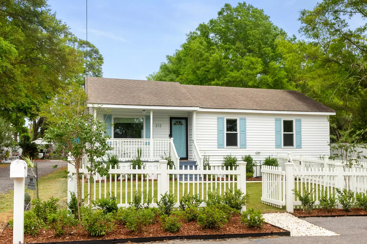 Mount Pleasant, SC 29464,212 Greenwich St