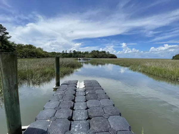 13 Chaplin Garden Lane, Edisto Island, SC 29438