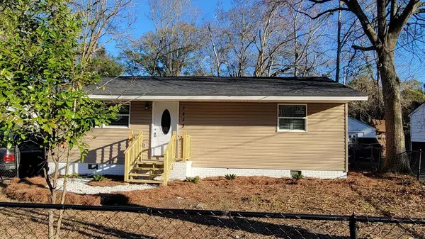 2423 Falcon Rd, North Charleston, SC 29406