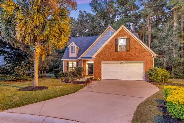 617 Fairway Forest Dr, Summerville, SC 29485