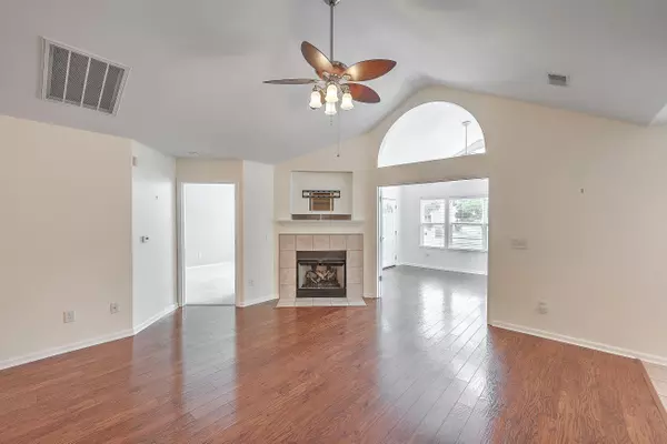 North Charleston, SC 29420,8800 Dorchester Rd #1704