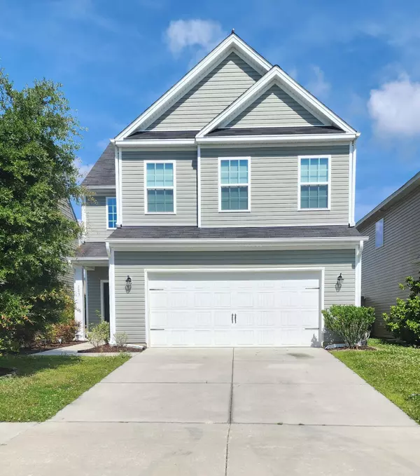 223 Swamp Creek Ln, Moncks Corner, SC 29461