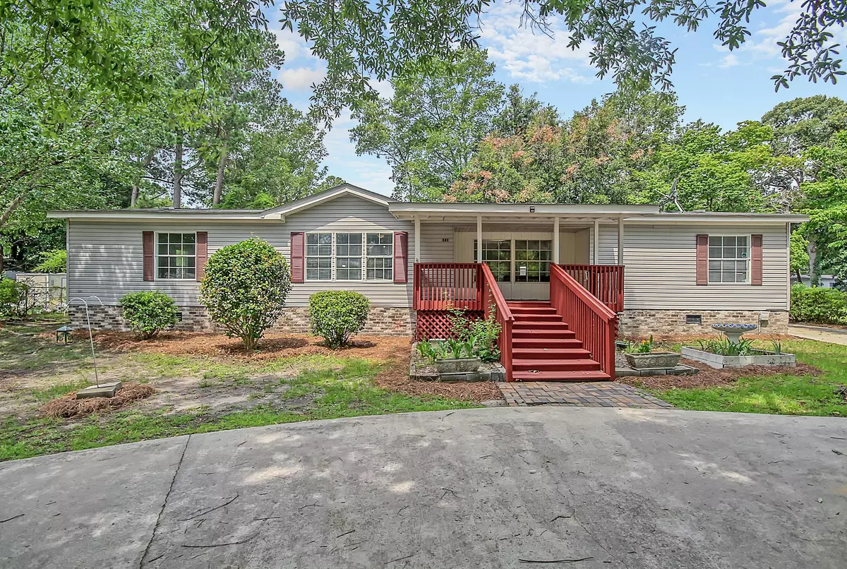 Bonneau, SC 29431,304 Dubois St