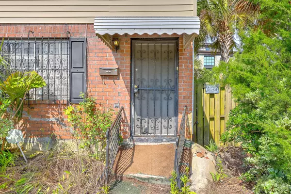 Charleston, SC 29403,9 N Hanover St
