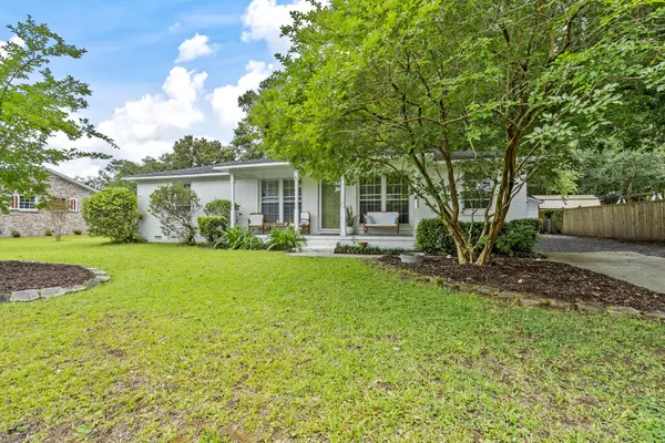 James Island, SC 29412,813 Sloop St