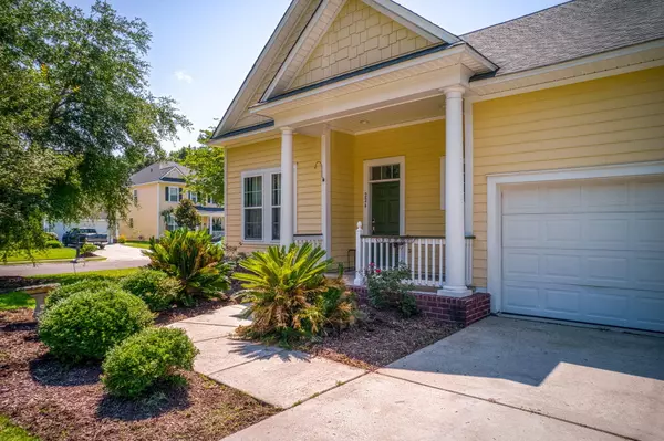 Summerville, SC 29485,226 Carolinian Dr