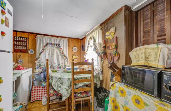 Wadmalaw Island, SC 29487,6159 Maybank Hwy