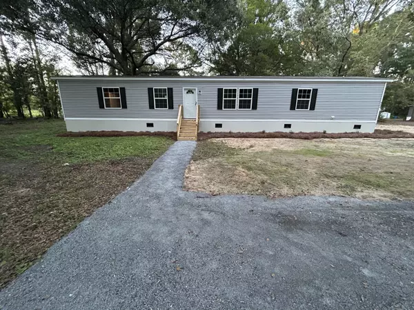 Moncks Corner, SC 29461,221 Sunflower Ln