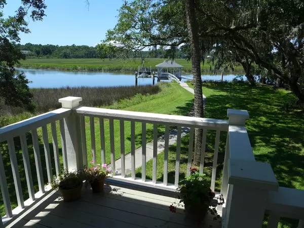 Edisto Island, SC 29438,931 South Creek Ln