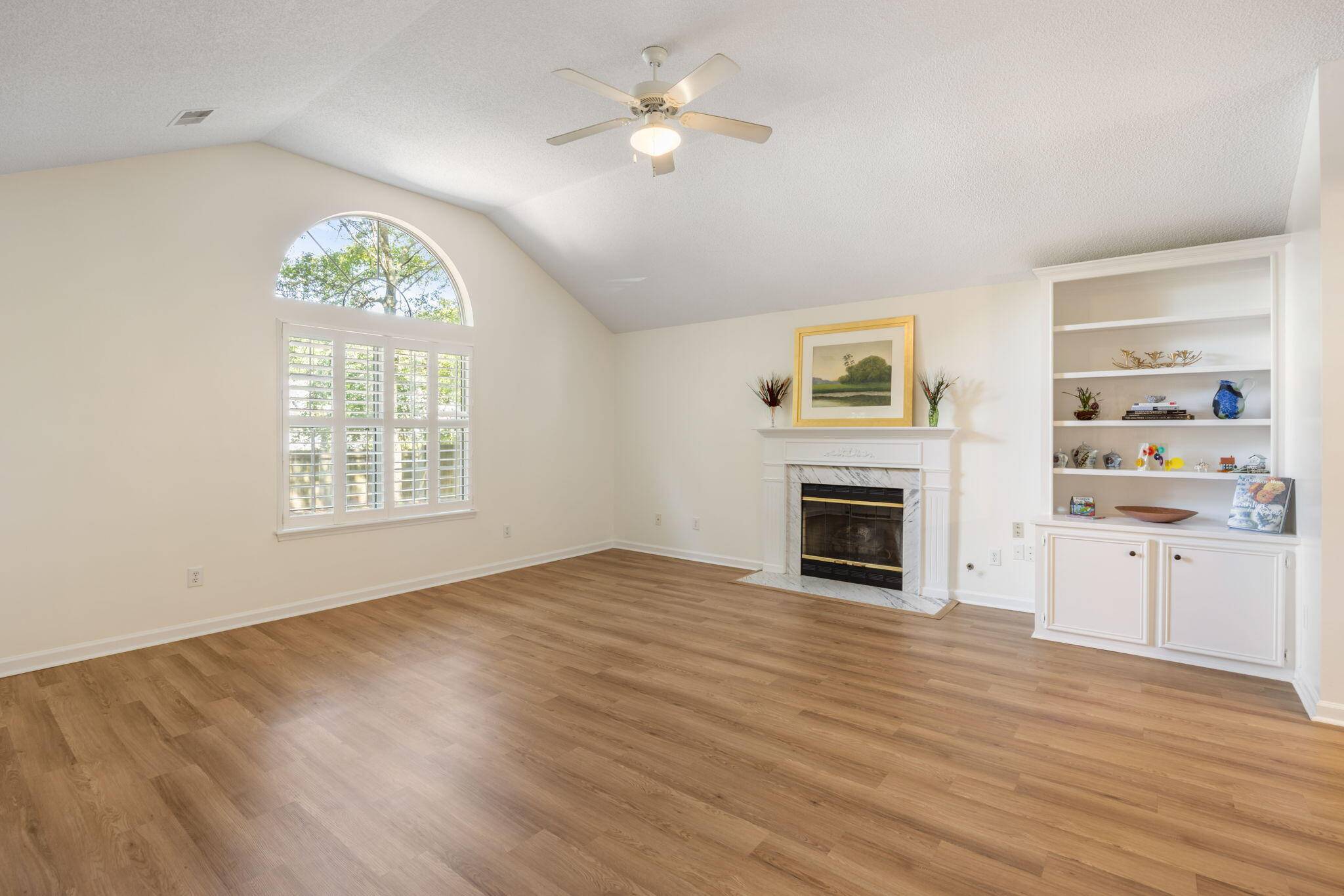 Charleston, SC 29412,703 Majestic Oaks Dr