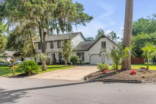 4 N Hampton Dr, Charleston, SC 29407