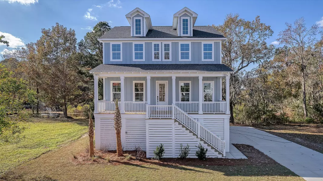 6083 Jacobs Point Blvd, Ravenel, SC 29470