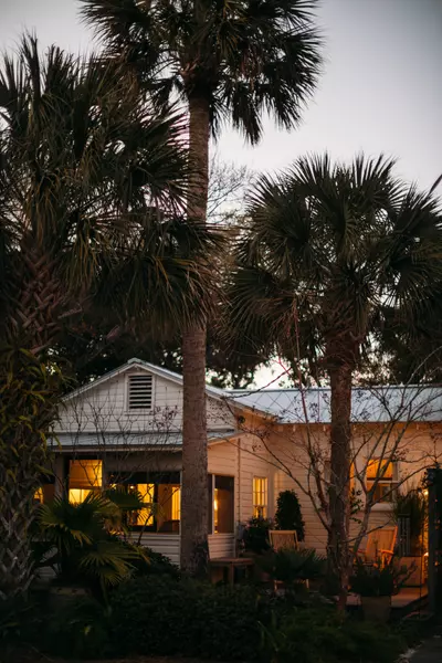 706 E Cooper Ave, Folly Beach, SC 29439