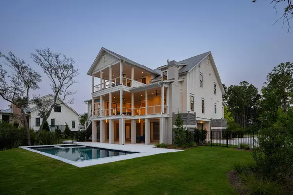 216 Brailsford St, Daniel Island, SC 29492