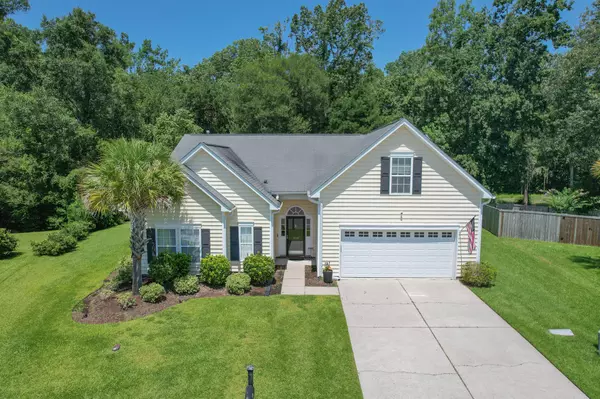 5304 Mulholland Dr, Summerville, SC 29485