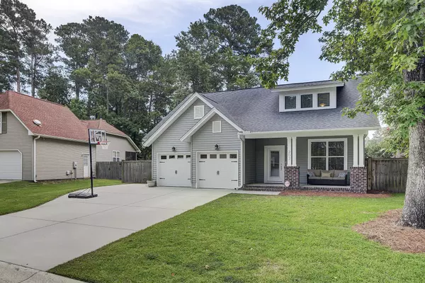 Summerville, SC 29485,202 Thames Ave